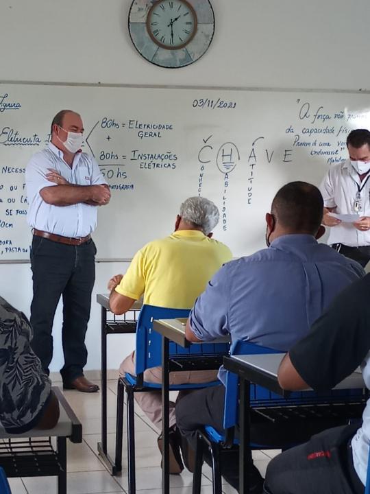 Foto 4 de 20 — Associação consegue parceria e leva curso profissionalizante para moradores do bairro